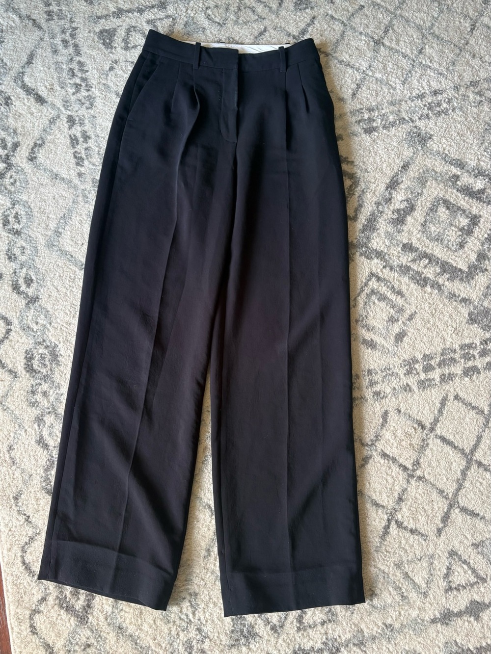Aritzia Effortless pants Navy